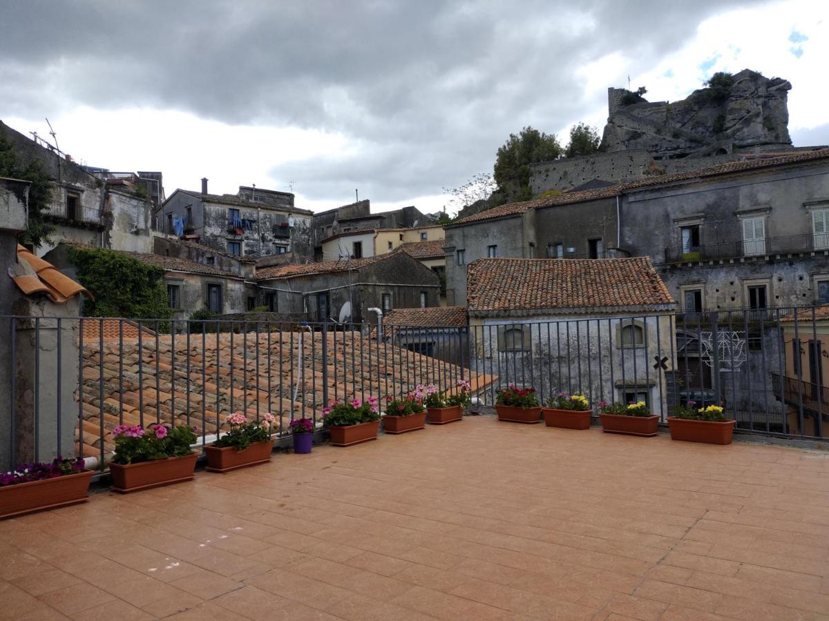 Casa Donna Franca Appartement Castiglione De Sicilia Buitenkant foto
